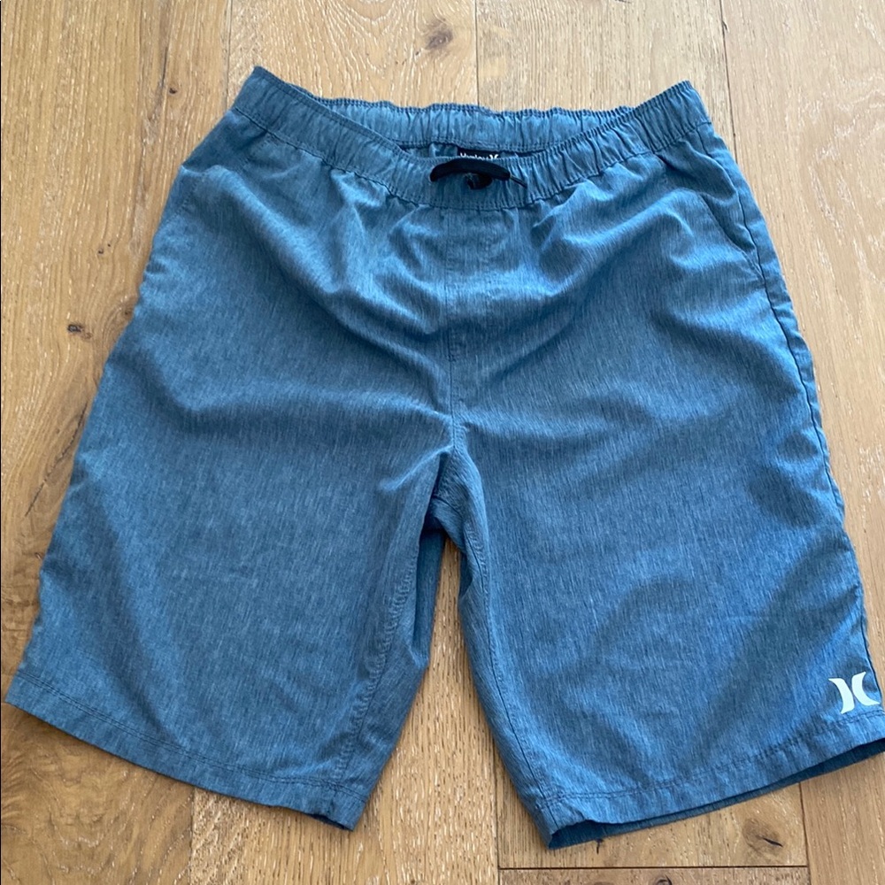 HURLEY (BOYS/TEEN XL, 13-15 years) LIKE NEW